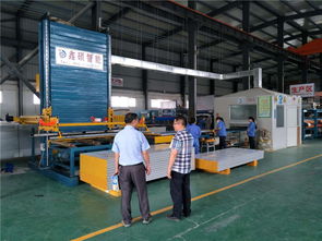 東莞三通板業(yè)碼垛機器人凈化板設(shè)備安裝完畢投入生產(chǎn)